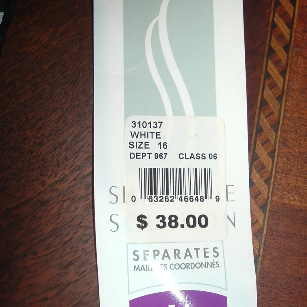 NWT Silhouette Solutions Swimsuit Swimwear TOP Size 16 Black /wht trim - NEW! - Picture 5 of 5